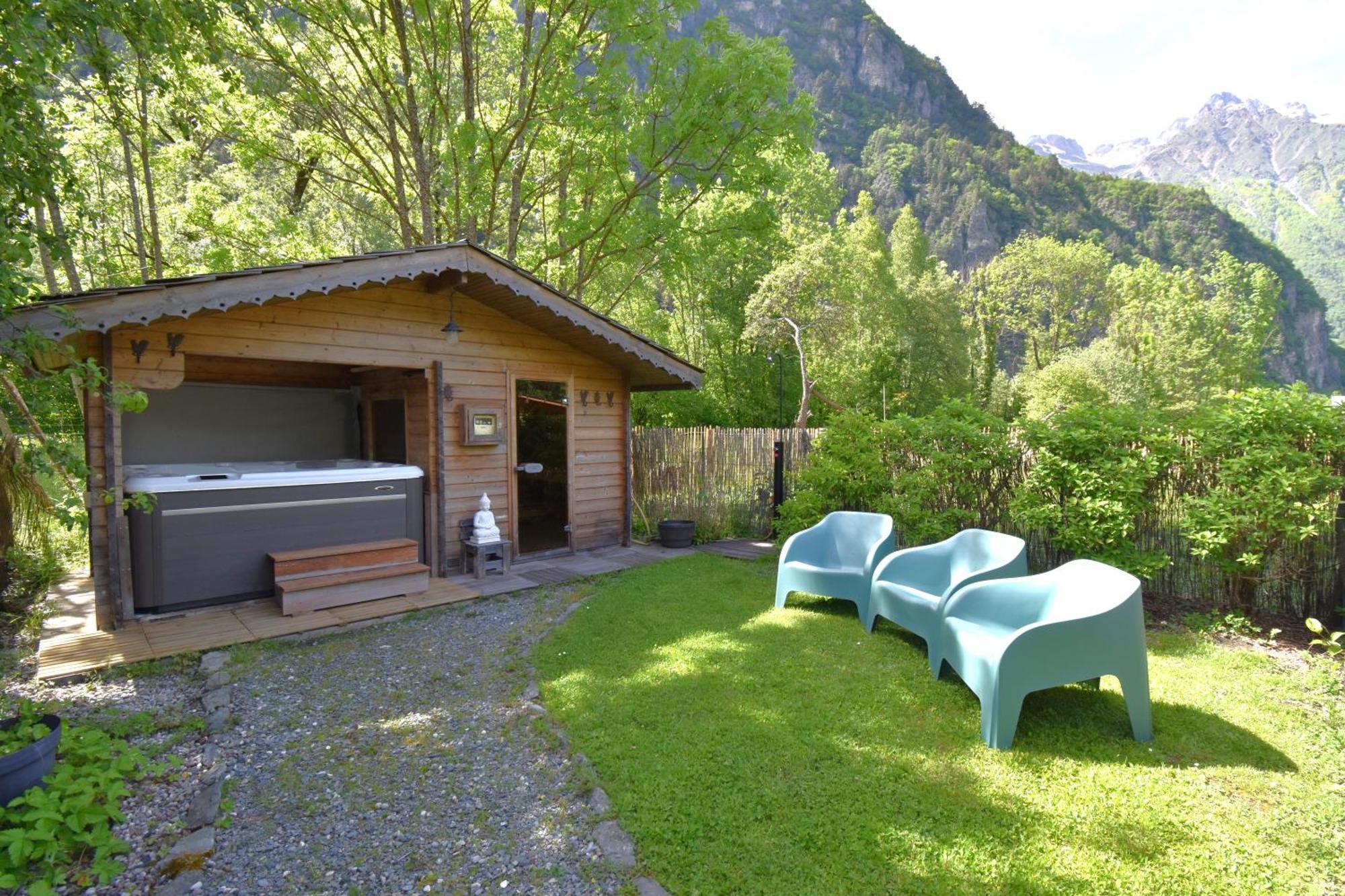 Bed and Breakfast La Cle Des Bois Le Bourg-dʼOisans Exterior foto
