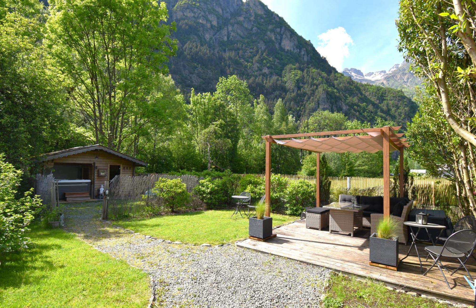 Bed and Breakfast La Cle Des Bois Le Bourg-dʼOisans Exterior foto