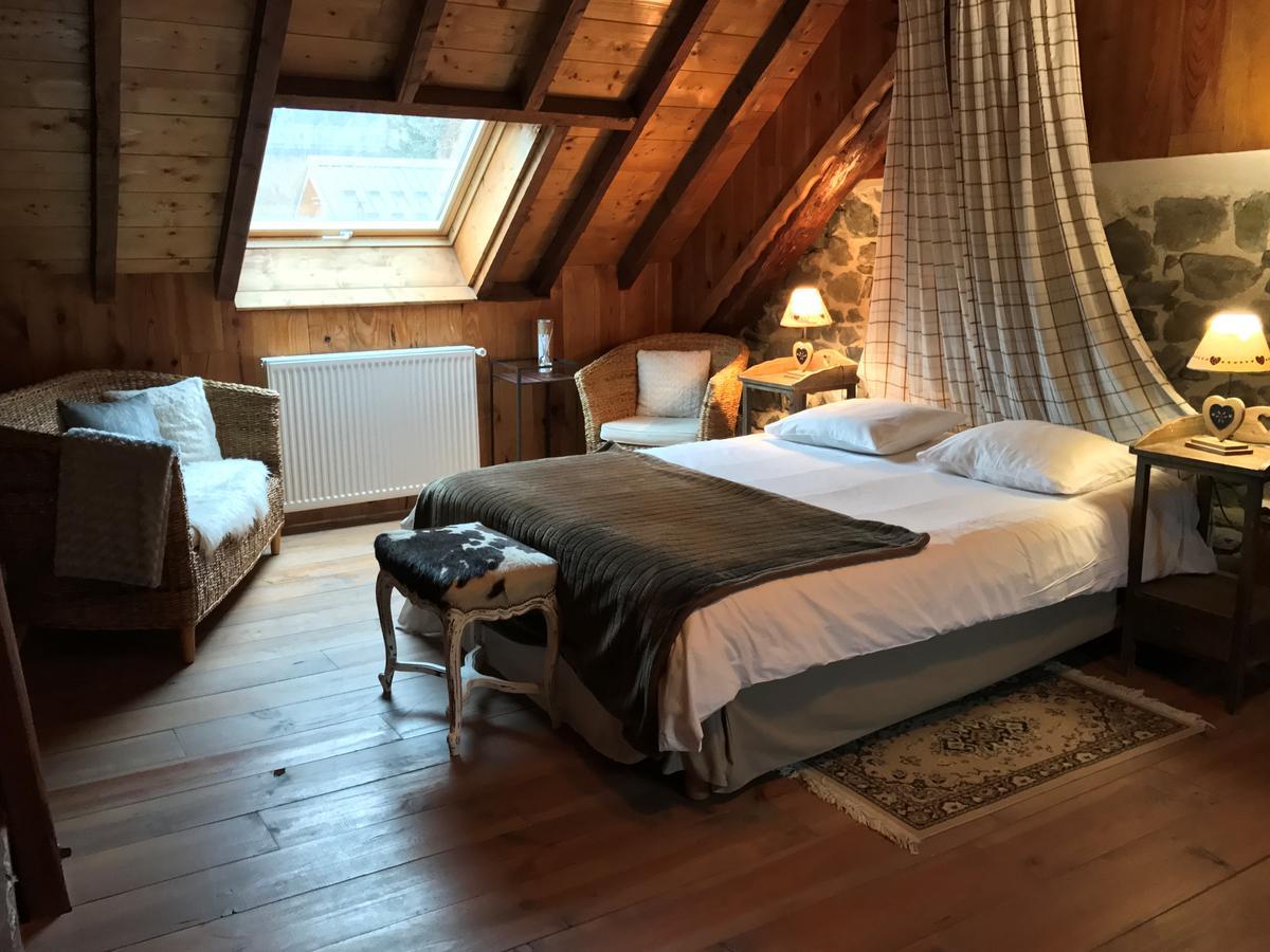 Bed and Breakfast La Cle Des Bois Le Bourg-dʼOisans Exterior foto